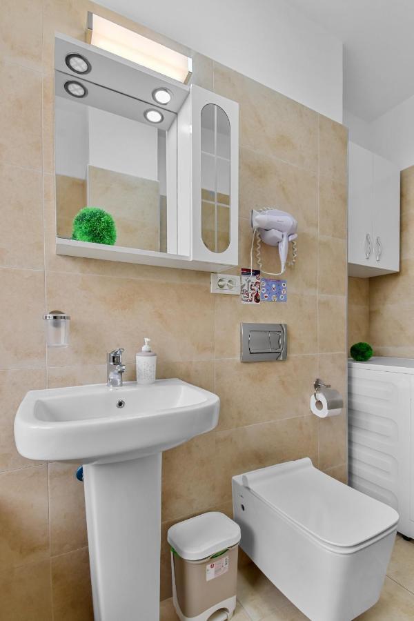 Modern In New Building With Panoramic View Braşov Exterior foto