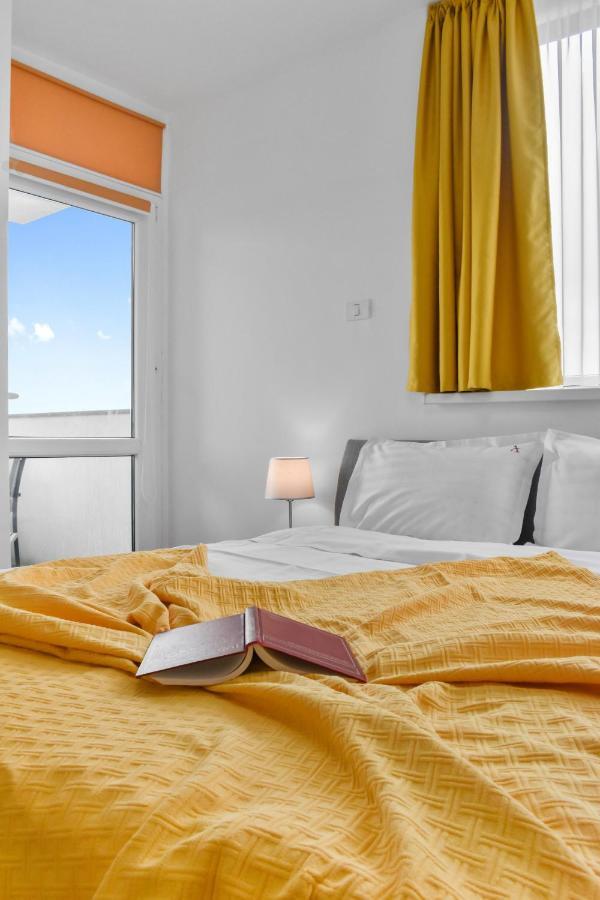Modern In New Building With Panoramic View Braşov Exterior foto